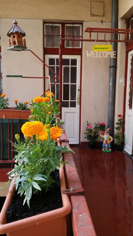 Valentina Guesthouse Budapest Exterior photo