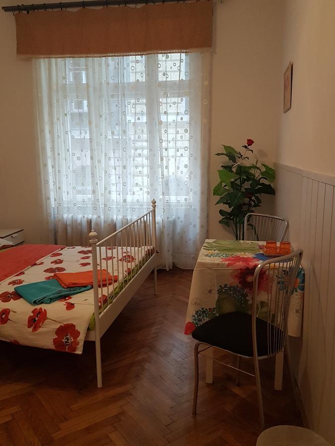 Valentina Guesthouse Budapest Exterior photo